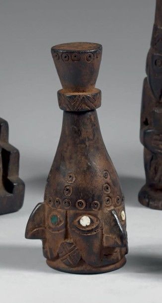 null Poporo Chimu, Pérou 800 -1466 après J.C Bois H: 10 cm Elégant poporo portant...