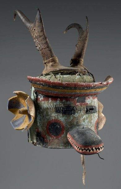 null Très rare et exceptionnel masque heaume Antilope Pueblo, Southwest, U.S.A Circa...