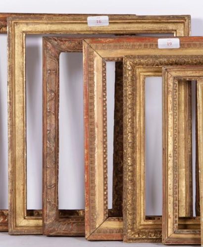 null BAGUETTE en bois mouluré et doré. Epoque Louis XVI. 32,5 x 26,5 x 3 cm