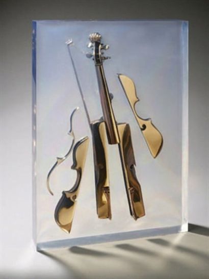 Fernandez ARMAN (1928 - 2005). Europa. 2004. Inclusion de violon en bronze à patine...
