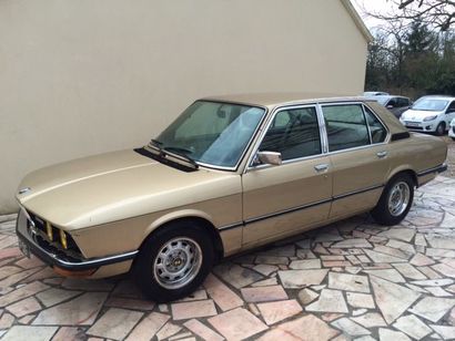 null BMW 520 berline 1978.

Superbe youngtimer !
Très bel état d'origine ; Première...