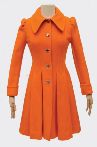 PIERRE CARDIN Manteau en laine orange, circa 1960