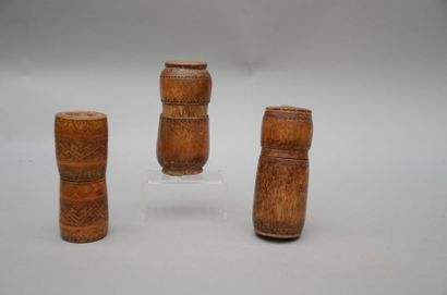 null Trois boîtes en bambou gravé - Timor