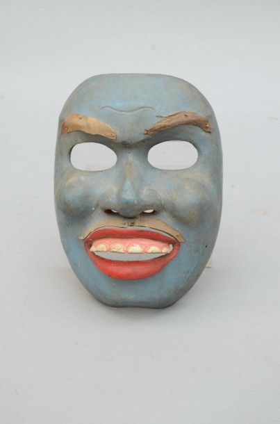 null Masque de Bali

Bois – cuir – peinture bleue – H. : 18,2 cm