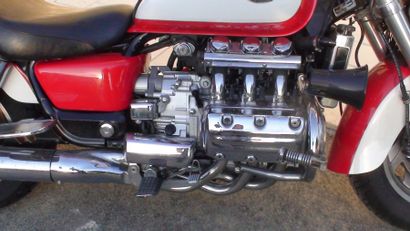 HONDA F6 C Valkyrie 2000 Impressionnante moto de cruising - 6 carburateurs pour 6...