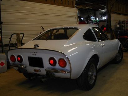 OPEL GT 1900 La ligne Corvette à portée de bourse! Très bon état - Très saine - Blanche...