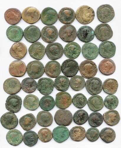 Lot de 52 bronzes romains dont 39 sesterces,...