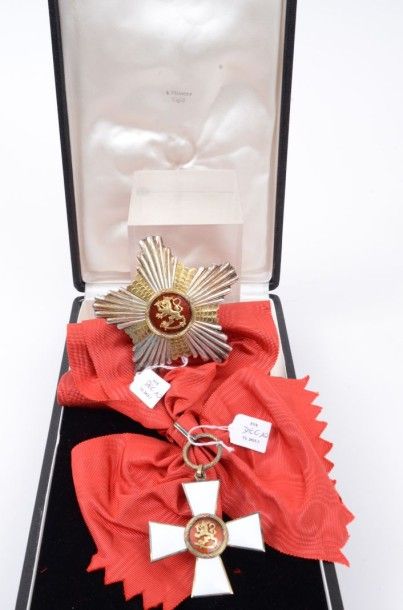 FINLANDE DEC010
Ensemble de Grand Croix de l'Ordre du Lion Argent Poids brut: plaque...
