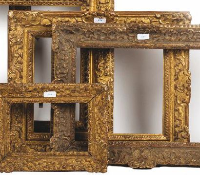 null CADRE en chêne sculpté et doré à décor Bérain.
Époque Louis XIV.
41,5 x 30,5...