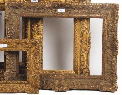 null CADRE en chêne sculpté et doré à décor Bérain.
Style Louis XIV.
29,5 x 42,5...