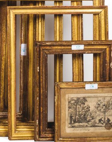 null BAGUETTE en bois mouluré et doré à profil plat.
Fin XVIIIème siècle.
36 x 26...
