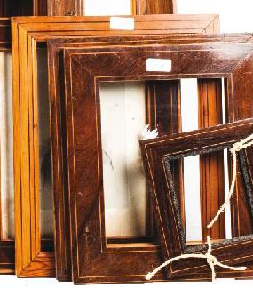 null CADRE en pitchpin à filets de bois noirci.
XIXème siècle.
32 x 25 x 3,5 cm