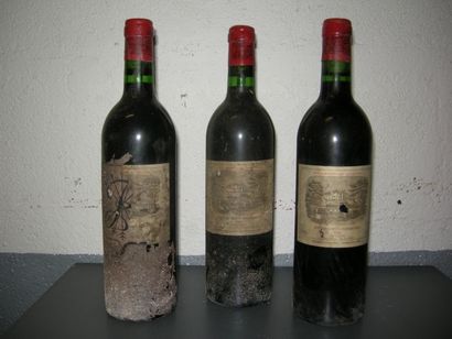 null VIN007 - 3 CHATEAU LAFITE ROTHSCHILD, GCC1 Pauillac, 1980, (e.t.a ou e.l.a)