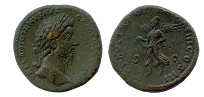 Marc Aurèle (161-180) 


Sesterce (grand bronze) frappé à Rome en 114. (Sa tête laurée...