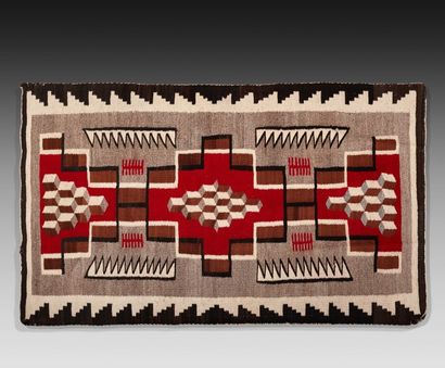 null TAPIS a l'ORAGE Navajo, Arizona vers 1920
Laine
Dimensions: 138 x 80 cm 
Decor...