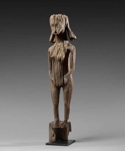 null Sculpture funeraire Sakalava- Madagascar
Representant un personnage feminin.
Bois...