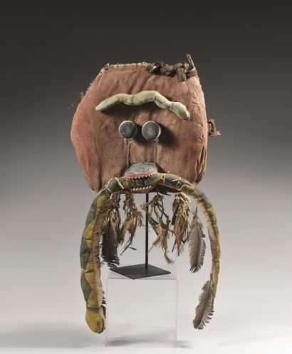 null MASQUE panier
Superbe masque de kachina Saviki
Hopi, Arizona, U.S.A.
Vannerie,...