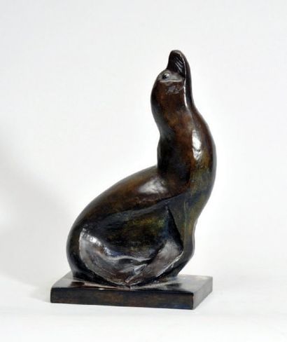 Joseph CSAKY (1888-1971) Le phoque, circa 1950 Epreuve en bronze a patine brun fonce,...