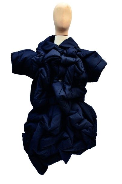 null COMME DES GARCONS : Circa 2010 : Ensemble veste et short en lainage molletoné...