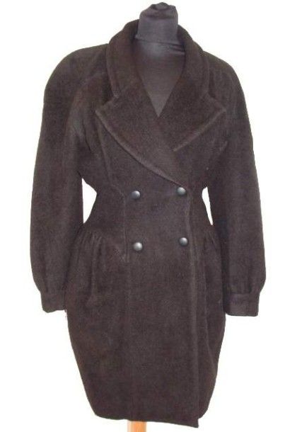null THIERRY MUGLER: Robe manteau cintré en lainage noir, circa 1985