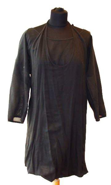 null 6 PIECES : Y'S : Robe maxi longue en laine tricotée noire. KANSAI INTERNATIONAL...