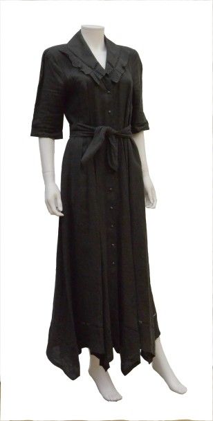 null THIERRY MUGLER: Robe longue en lin noir et jours Venise, circa 1895-1990
