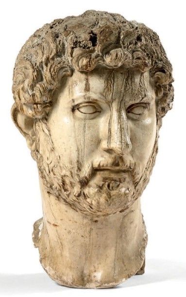 null Large TETE d'empereur Hadrien en plâtre
Travail Ancien d'après l'Antique.
Haut.:...