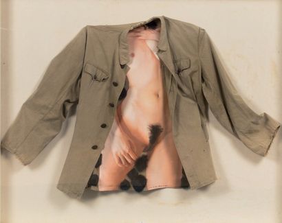 null WANG QIANG (Né en 1963)

Nu féminin, 1999

Peinture à l’huile sur veste Mao,...