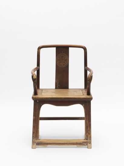null AI WEIWEI (Né en 1957)
Fairytale Chairs (L/R-079), 2007
Chaise en bois. Dynastie...