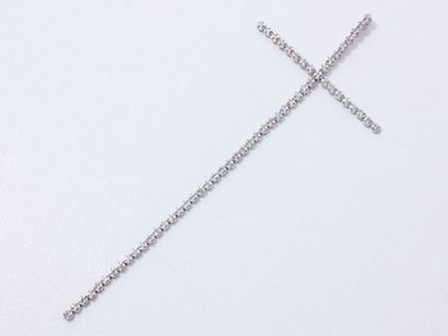 null Pendentif en or gris 750 millièmes stylisant une croix, partiellement articulées,...