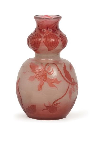 null Émile GALLÉ (1846-1904)

Vase à col à bulbe étranglée en verre doublé rouge...
