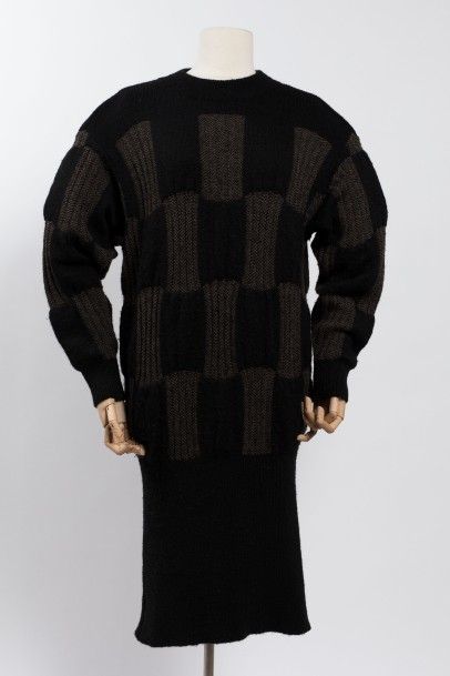 null ISSEY MIYAKE: Robe pull en lainage et mohair façon damier, taille M

 Issey...