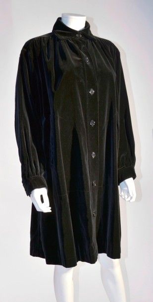 null SAINT LAURENT RIVE GAUCHE: Manteau en velours noir, taille 40, circa 1980