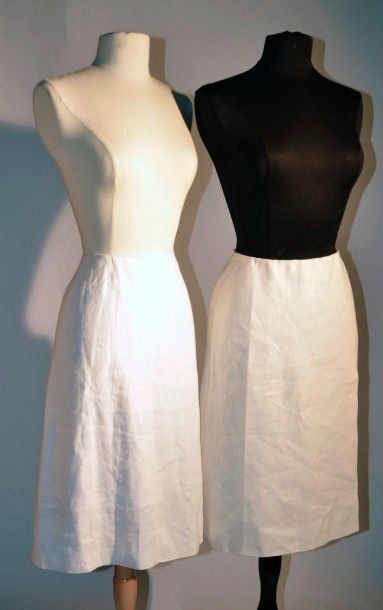 null CHANEL Haute couture: Lot de 2 jupes, n. 53116 et n.52253, 2 jupes en lin blanc,...
