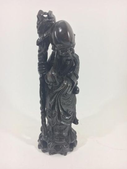 null STATUETTE en bois exotique sculpté et incrustation d'argent représentant le...