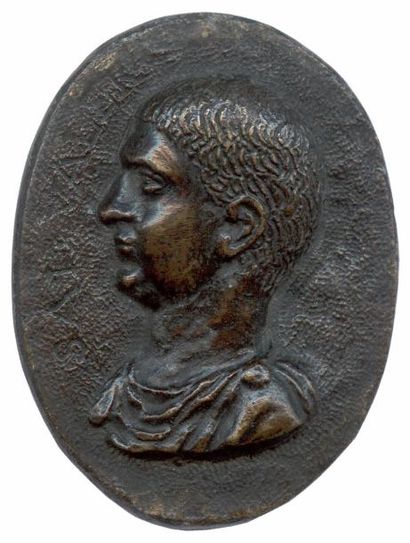 null MEDAILLE ovale uniface en bronze représentant un portrait d'un homme et la légende...