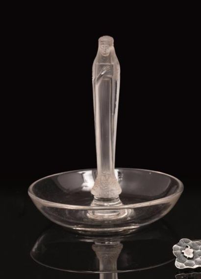 null LALIQUE, FRANCE

Cendrier rond "Clos Sainte-Odile"

Verre transparent moulé-pressé...