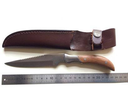 null USA, couteau de chasse, droit, 23 cm, lame acier 13 cm, scie sur le dos, mitre...