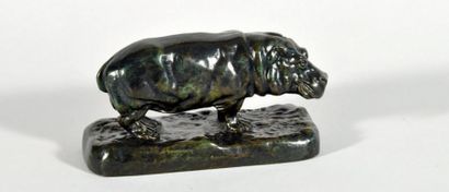 BARYE Alfred (1839-1882) Hippopotame Bronze à patine verte H:8 cm, L:15,5 cm, l:7...