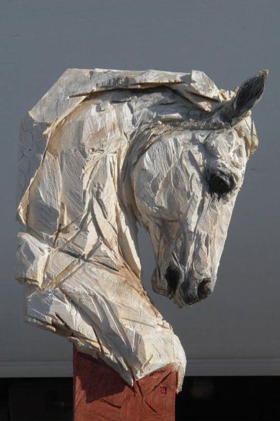 LINGL REBETEZ Jürgen (né en 1971) Buste de cheval, 2010 Bois H:185 cm, L:85 cm, l:34...