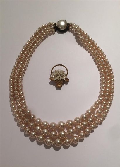 null BIJ071 - LOT comprenant COLLIER de perles fantaisie et BROCHE en métal doré