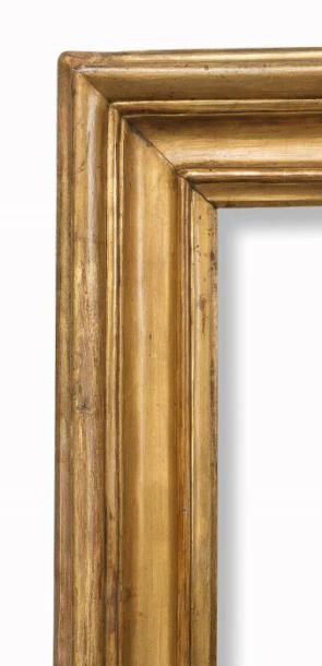 null CADRE en bois mouluré et doré.
Italie, XVIIIème siècle.
70,5 x 53,3 x 10 cm