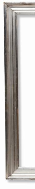 null BAGUETTE en bois mouluré et argenté dit «à profil creux».
Italie, XIXème siècle.
88...