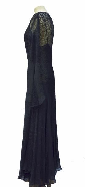 null EISA (BALENCIAGA): ROBE LONGUE en crêpe de soie noire et dentelles florales,...