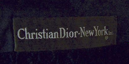 null CHRISTIAN DIOR, New-York, INC : MANTEAU en lainage tissé effet gaufré noir....