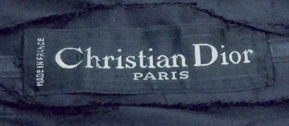null CHRISTIAN DIOR, Paris : ROBE du SOIR en velours de soie marron, manches longues,...