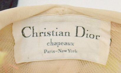 null CHRISTIAN DIOR, CHAPEAU, Paris - New York : Chapeau turban, mousseline drapée,...