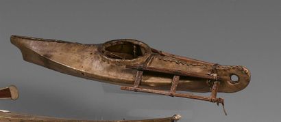 null MODELE de KAYAK, avec ses ACCESSOIRES
Inuit, Alaska, Amérique du Nord vers 1900
Bois,...