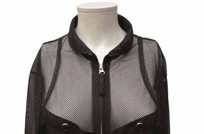 null KOSUKE TSUMURA: Manteau en polyester noir ajouré, circa 1990