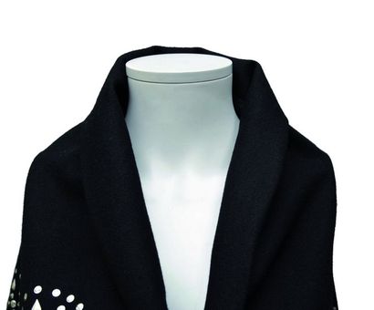 null ALEX NEKKI: manteau-cape d'inspiration kimono en lainage noir, application de...